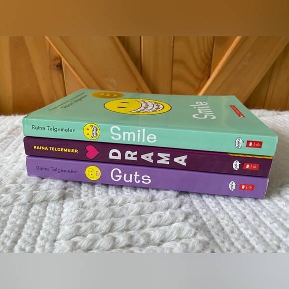 NEW 3 Graphic Novels By Raina Telgemeirer - Picture 8 of 11